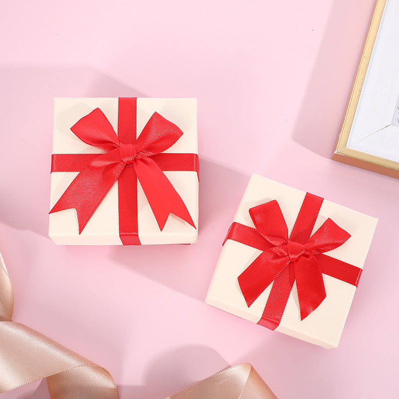 “Graceful Gift” – Schmuck-Geschenkbox mit Schleife