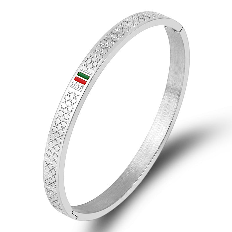 Elegance Love Bangle