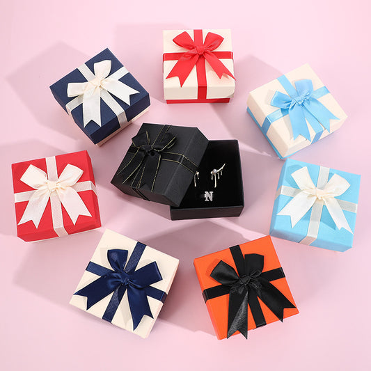 “Graceful Gift” – Schmuck-Geschenkbox mit Schleife