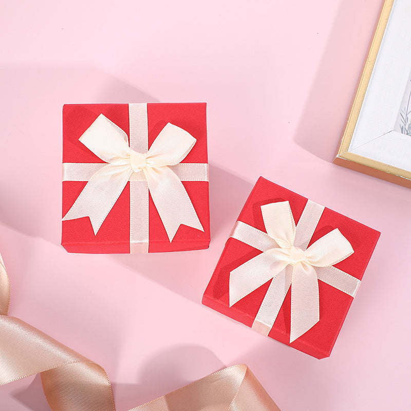 “Graceful Gift” – Schmuck-Geschenkbox mit Schleife